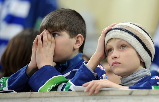 Ice Hockey. KHL. Dinamo Moscow vs. Dinamo Minsk