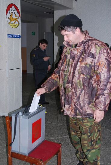 Early voting in Russian presidential elections