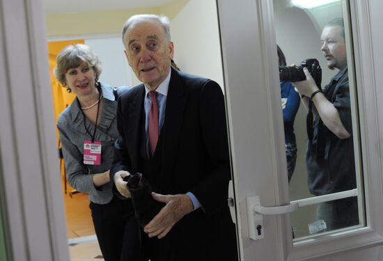 Dead Souls opera directed by Vasily Barkhatov