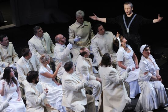 Dead Souls opera directed by Vasily Barkhatov