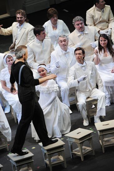 Dead Souls opera directed by Vasily Barkhatov