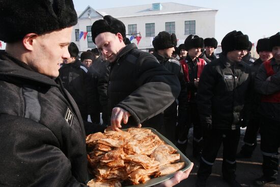 Shiroka Maslenitsa celebration in the colony № 12 in Omsk