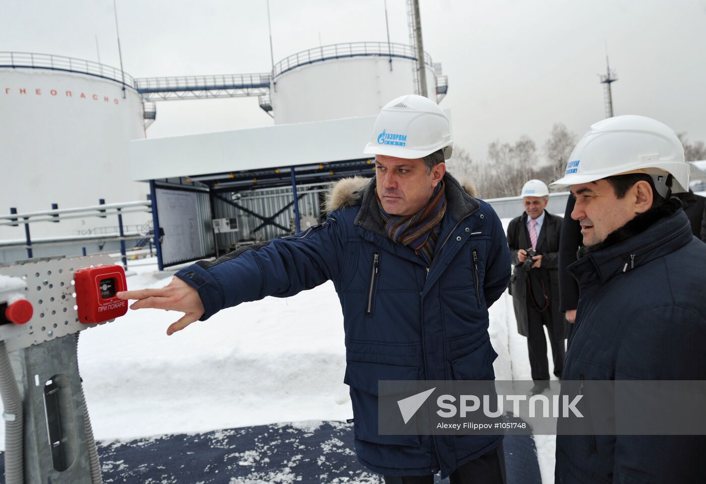 Aircraft fueling and dispensing facility opened