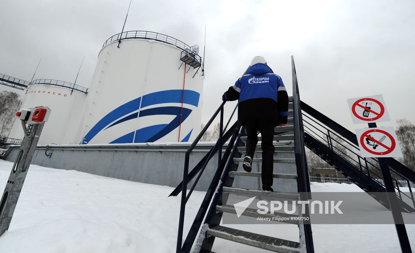 Aircraft fueling and dispensing facility opened