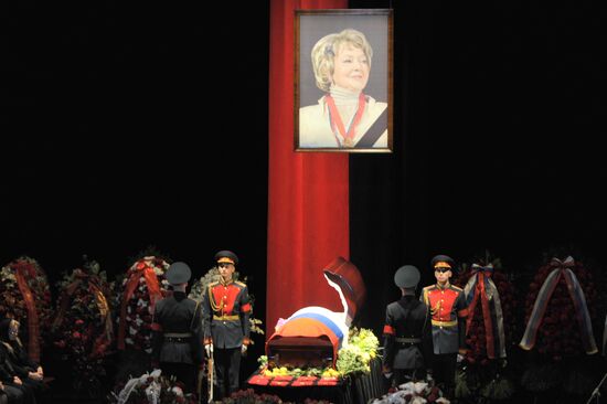 Final farewell paid to actress Ludmila Kasatkina