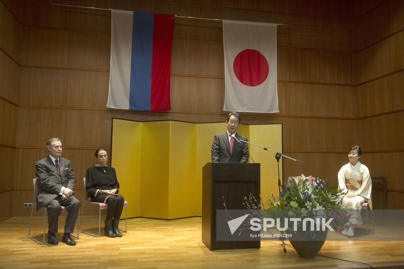Japanese Ambassador to Russia Tikahito Harada, foreground, and his wife Atsuko, right, at the ceremony where Orders of the Rising Sun were presented to ballerina and choreographer Maya Plisetskaya, second left, and People's Artist of the USSR, Art Director of Russia's State Academic Maly Theater Yuri Solomin, left. Location: Russia, Moscow. Author: Ilya Pitalev/Sputnik. M. Plisetskaya and Y. Solomin honored with Orders of Rising Sun