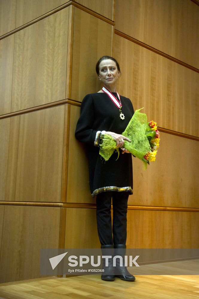 M. Plisetskaya and Y. Solomin honored with Orders of Rising Sun