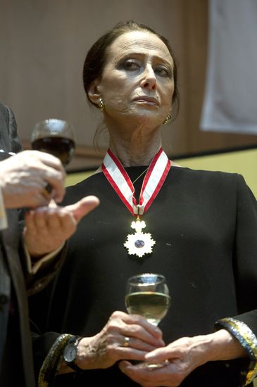 M. Plisetskaya and Y. Solomin honored with Orders of Rising Sun