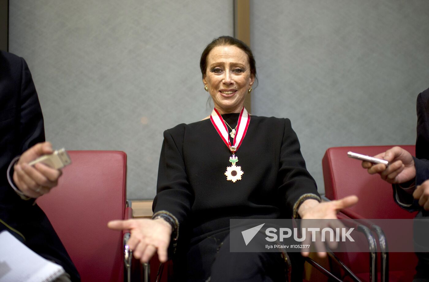 M. Plisetskaya and Y. Solomin honored with Orders of Rising Sun