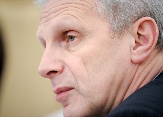 Vladimir Putin conducts Government Presidium meeting