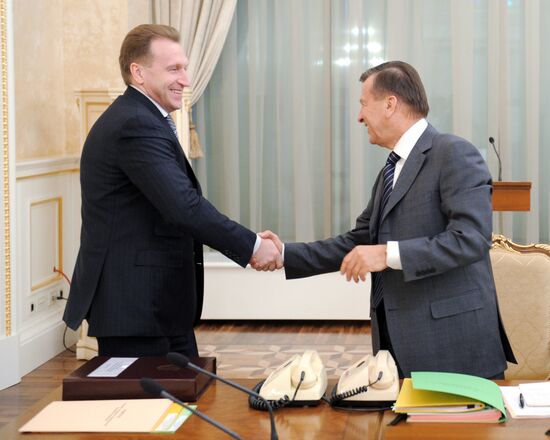 Vladimir Putin conducts Government Presidium meeting