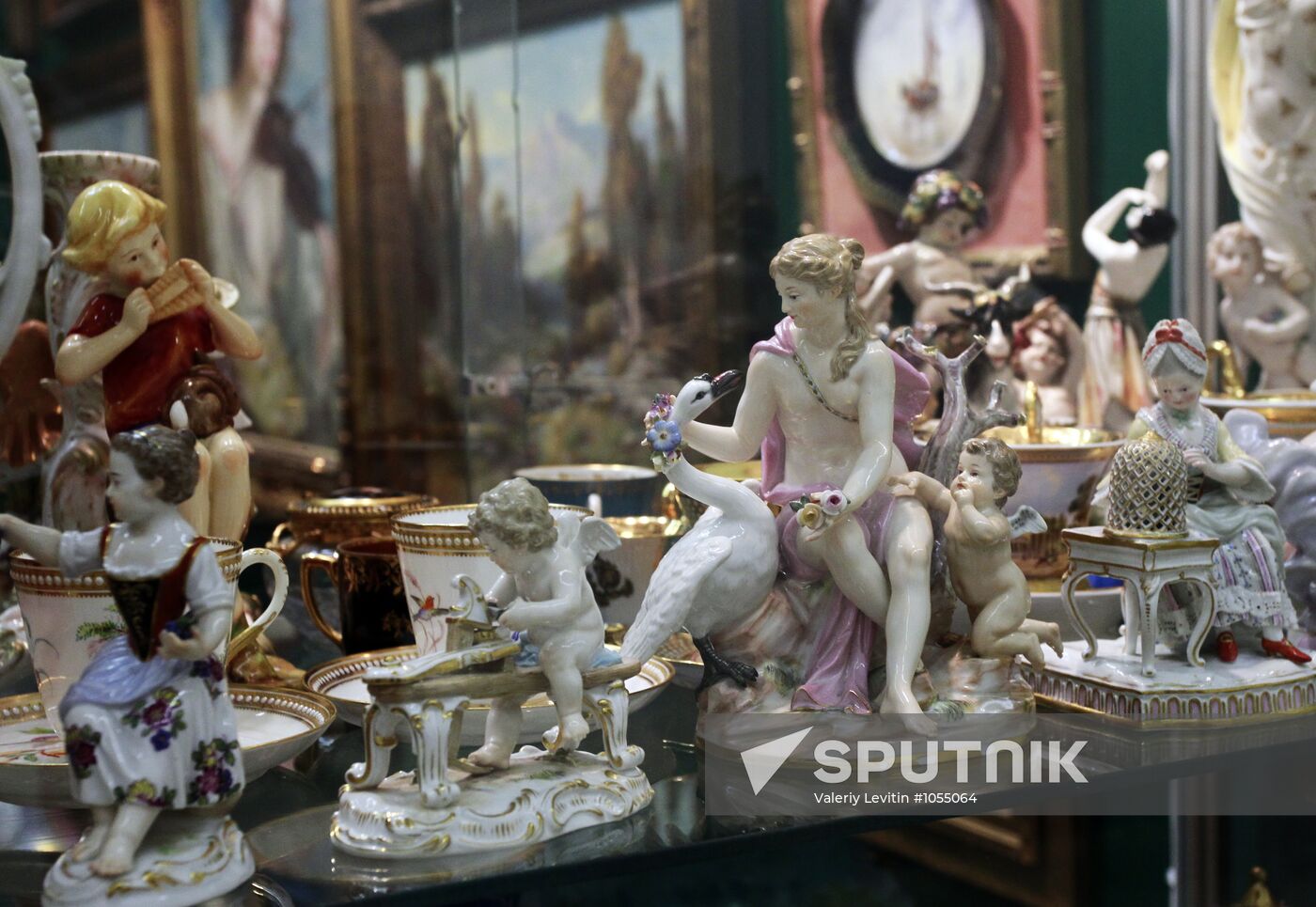 Opening of Russian Antique Salon