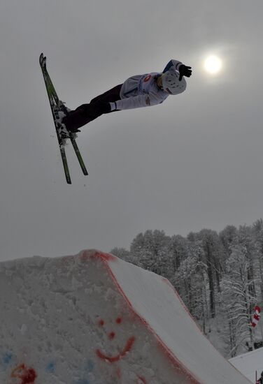 Freestyle skiing. Super Continental Cup. Training sessions