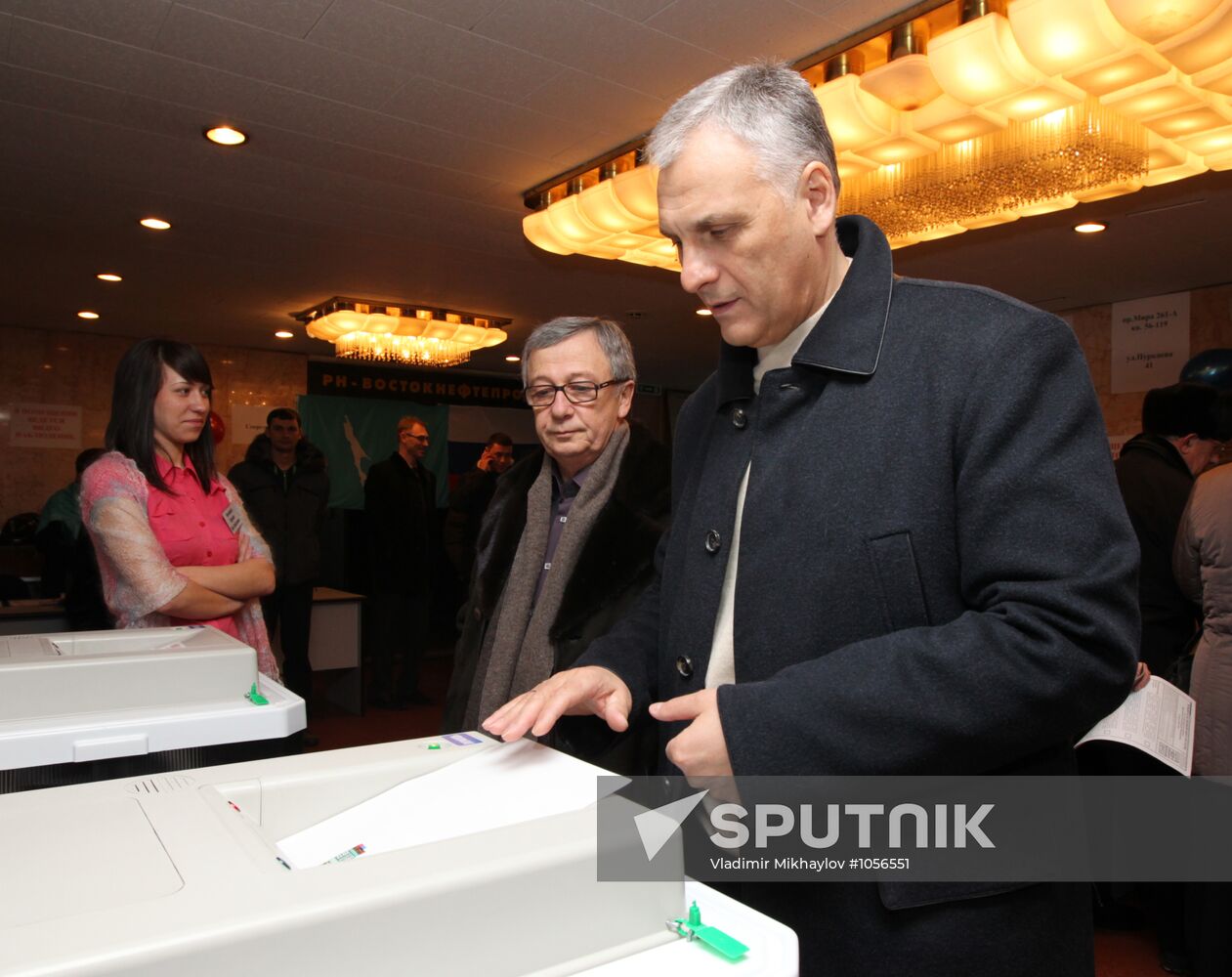 Well-known people vote in the Russian presidential election