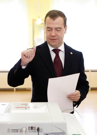 Dmitry Medvedev votes in Russian presidential election