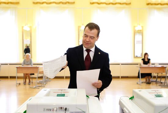 Dmitry Medvedev votes in Russian presidential election