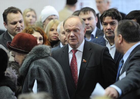 Gennady Zyuganov votes in Russian presidential election