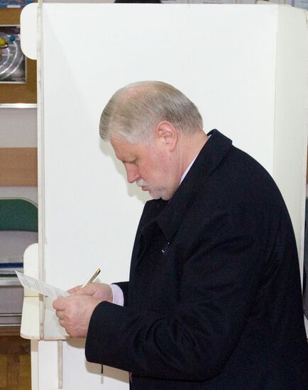 Sergei Mironov votes in Russian presidential election