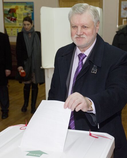 Sergei Mironov votes in Russian presidential election