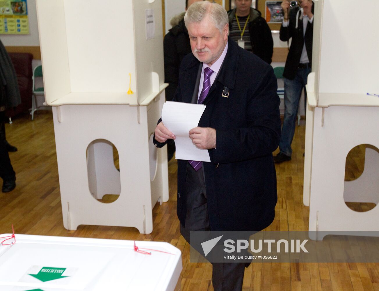 Sergei Mironov votes in Russian presidential election