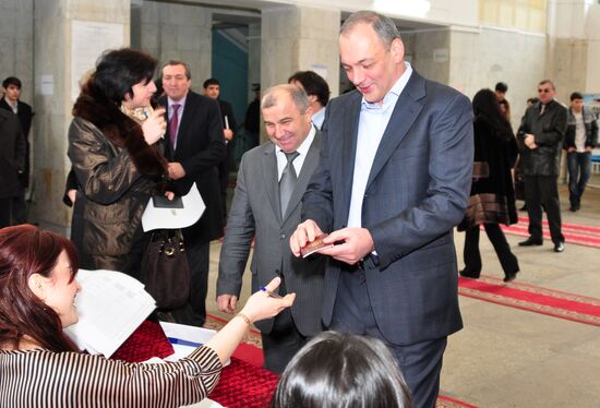 Head of Dagestan Magomedsalam Magomedov votes