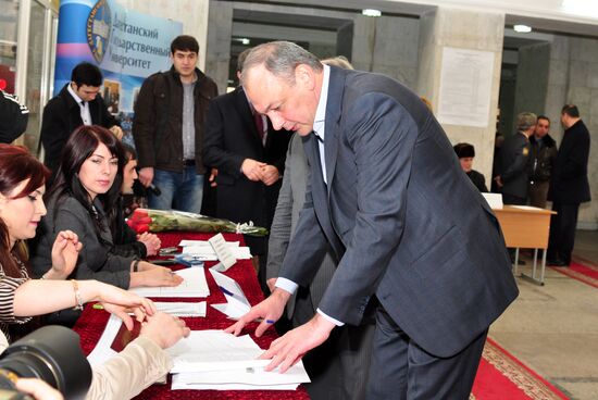 Head of Dagestan Magomedsalam Magomedov votes