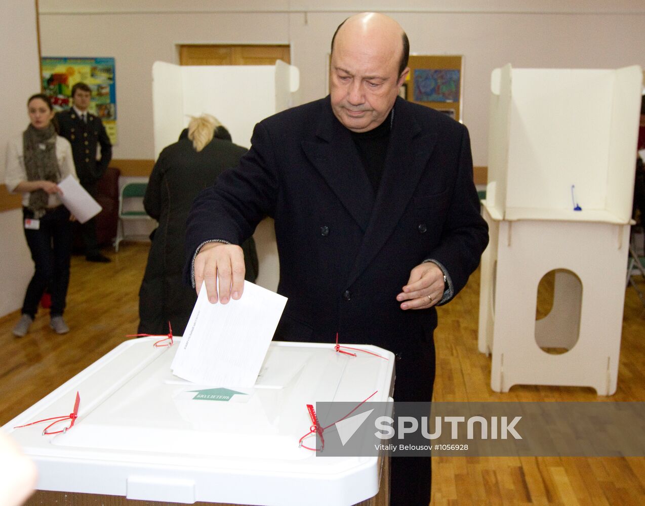 Igor Ivanov votes in Russian presidential election