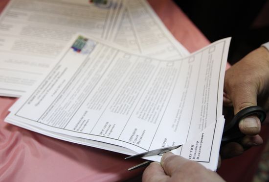 Vote counting at presidential election in Russia