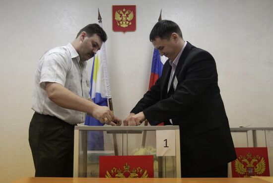 Vote counting at presidential election in Russia