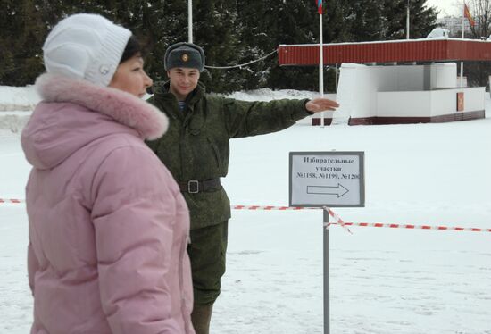 Servicemen vote in presidential election in Moscow Region