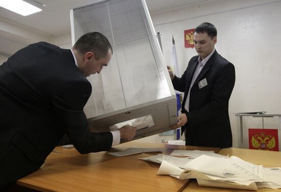 Vote counting at presidential election in Russia