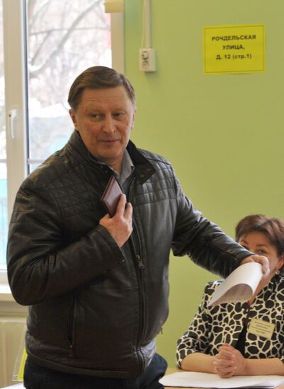 Sergei Ivanov votes in Russian presidential election