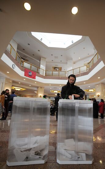 Moscow votes in Russian presidential election