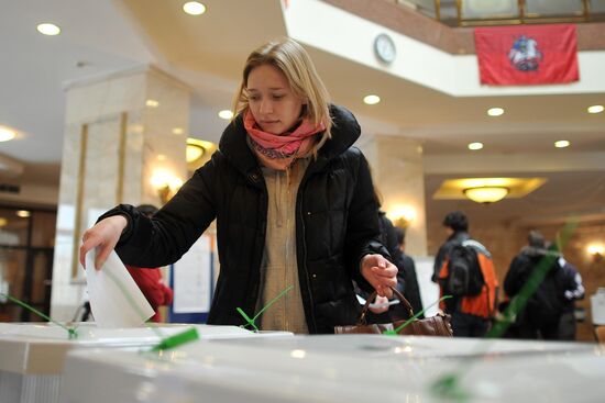 Moscow votes in Russian presidential election