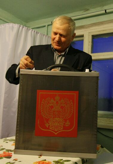 Vote counting at presidential election in Russia