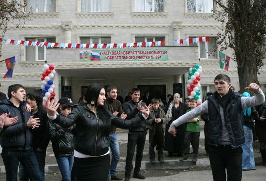Chechnya votes in Russian presidential election