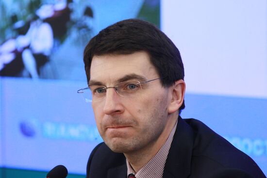 Igor Shchyogolev holds briefing