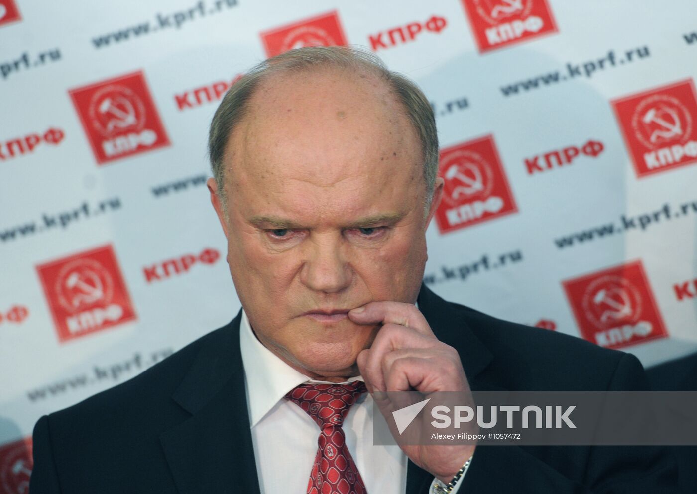 Presidential candidate Gennady Zyuganov at his headquarters