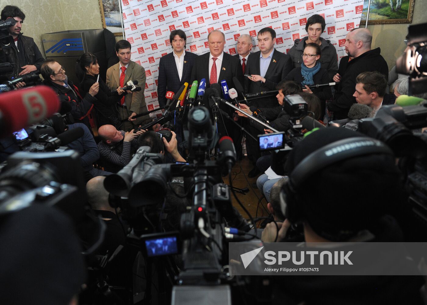 Presidential candidate Gennady Zyuganov at his headquarters