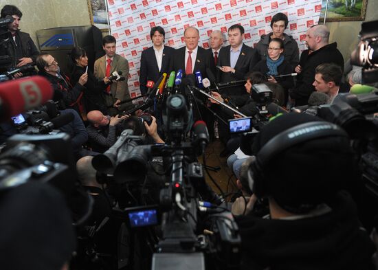 Presidential candidate Gennady Zyuganov at his headquarters