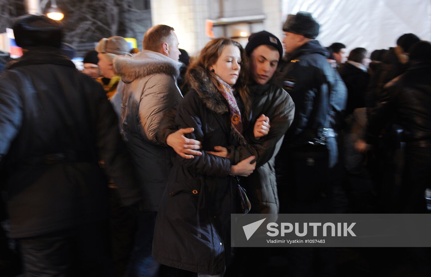 Vladimir Putin's supporters hold rally on Manezh Square