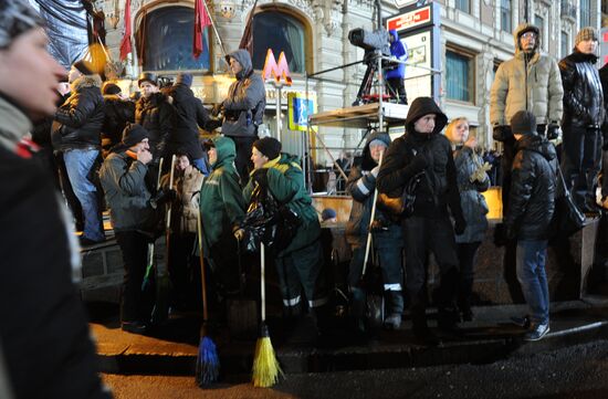 Vladimir Putin's supporters hold rally on Manezh Square