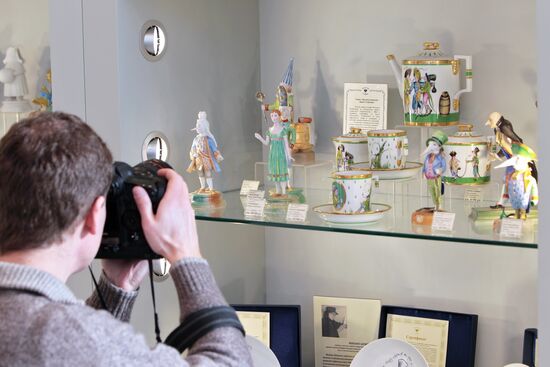 Imperial Porcelain Factory Shop opens in Moscow