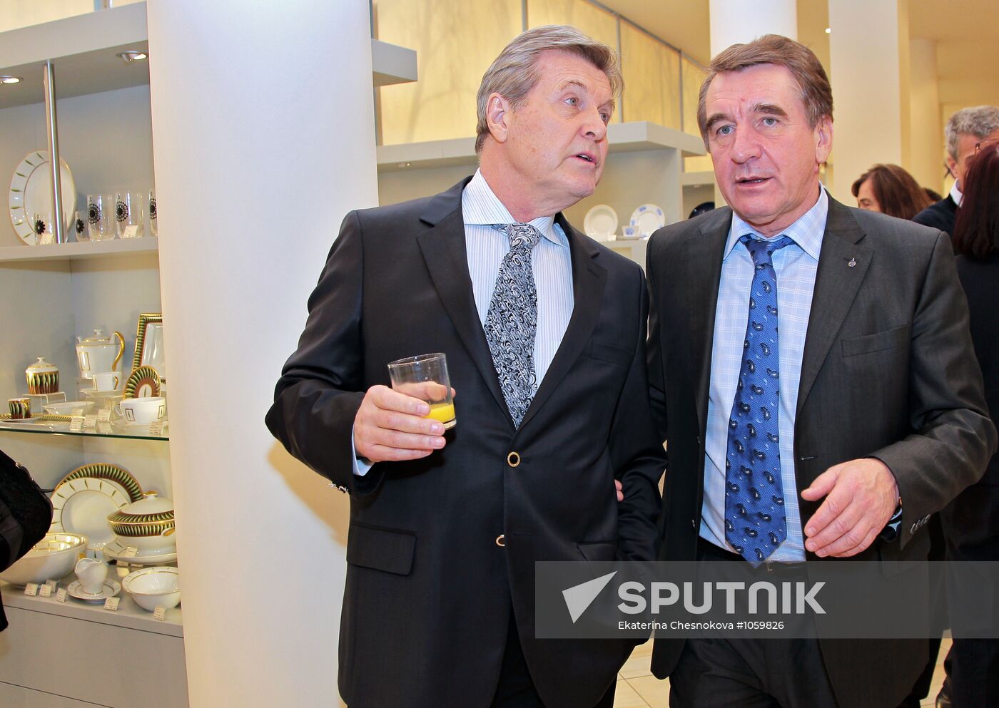 Opening of "Imperial Porcelain" store network