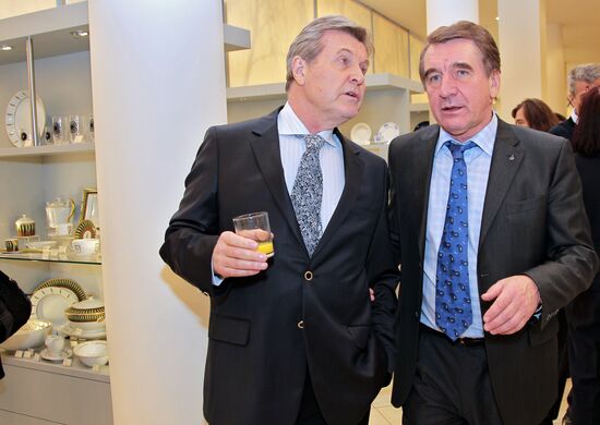 Opening of "Imperial Porcelain" store network