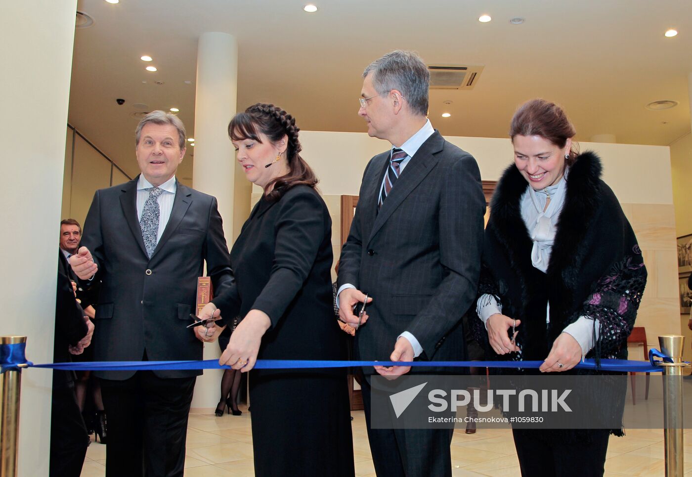 Opening of "Imperial Porcelain" store network