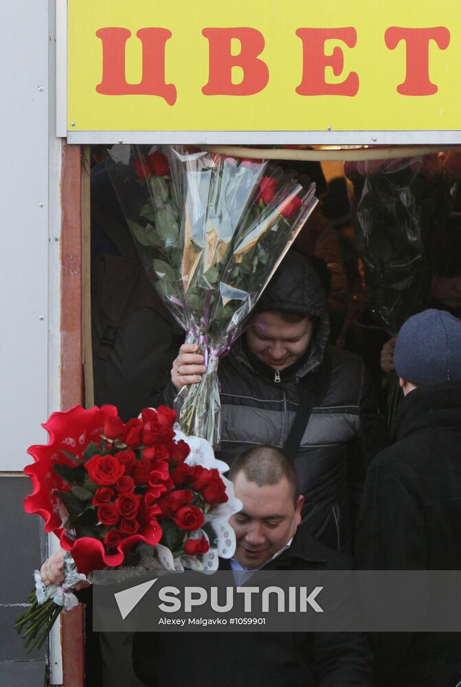 Selling flowers for March 8 holiday