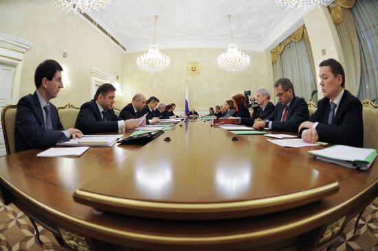 Vladimir Putin chairs meeting of Government Presidium