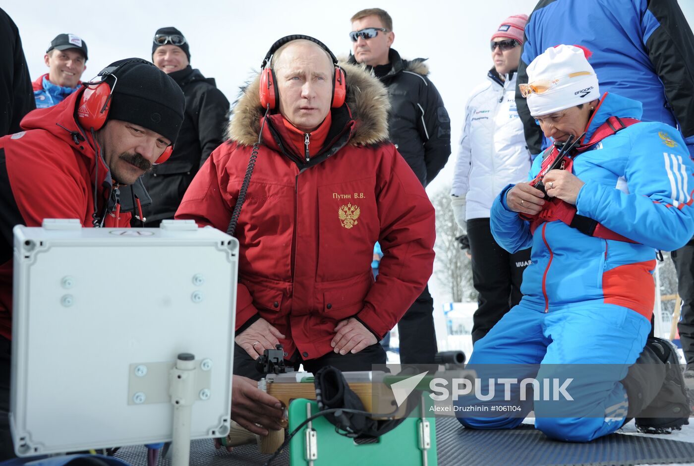 Putin at paralympic championship on ski races and biathlon