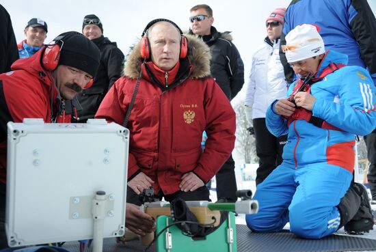 Putin at paralympic championship on ski races and biathlon